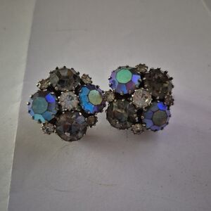 Vintage Weiss Aurora Borealis Rhinestone Clip Earrings Signed